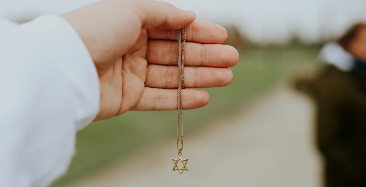 benny-rotlevy-iQwrPAuodAY-unsplash